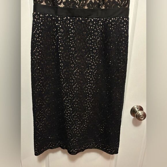 BCBG Maxazria Alice Dress black crochet lace overlay size 10 EUC back zip - Picture 8 of 16
